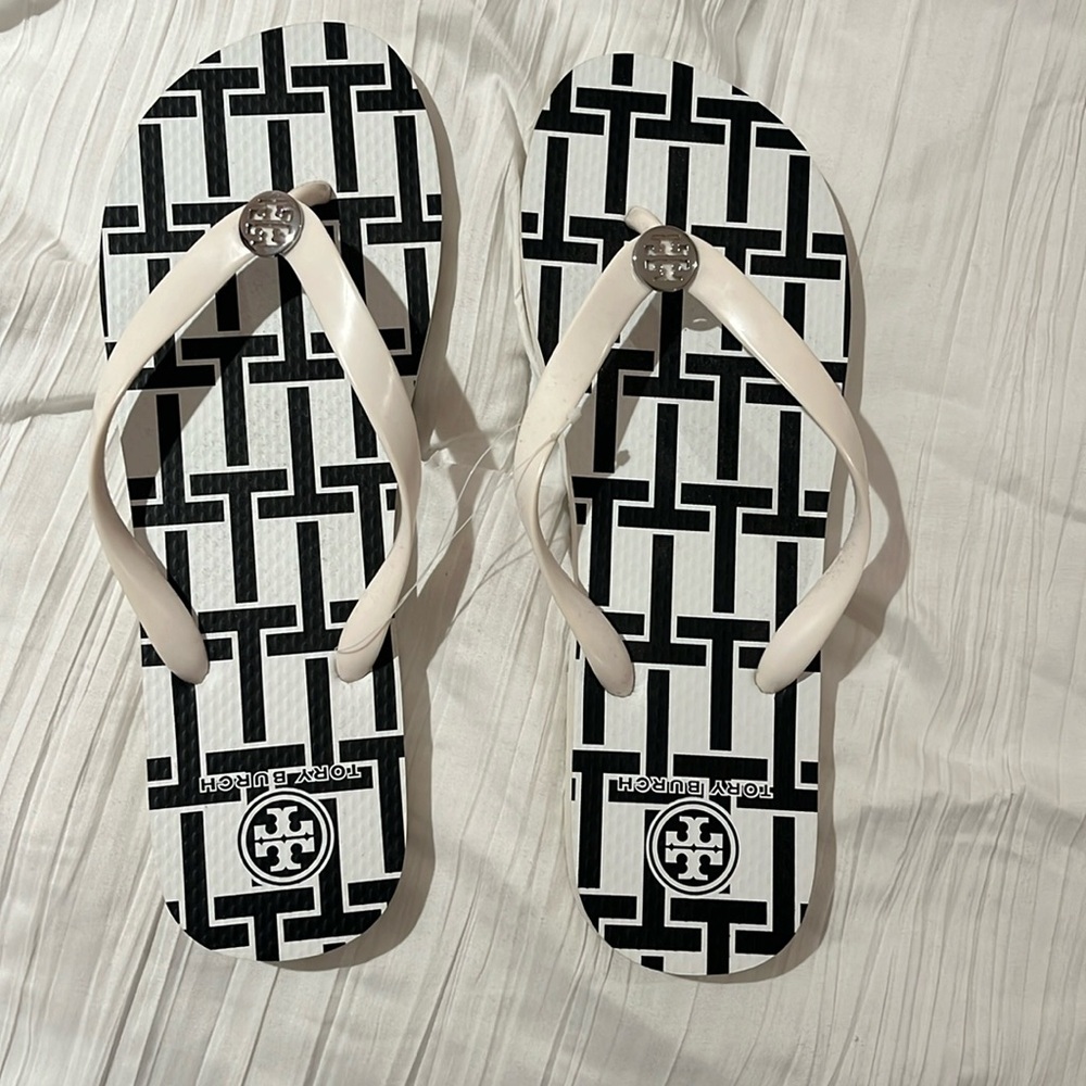 Tory Burch Flip Flops - Size US 11 - NEVER WORN